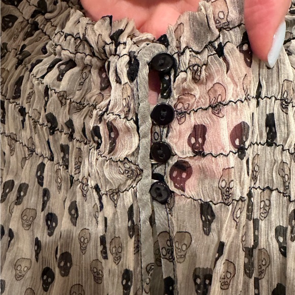 Zara Basic Skull Print Off-The-Shoulder Smocked Blouse - Picture 10 of 10